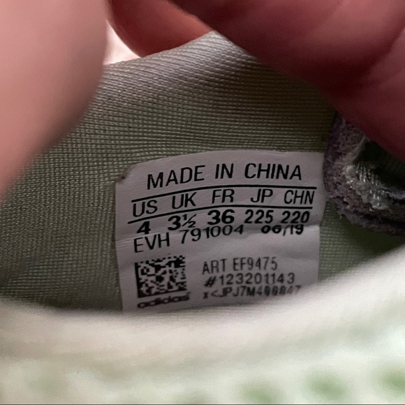 ADIDAS Ozweego J Glow Mint Neon Green Sneakers - 5.5/6US, hard to find! - Picture 7 of 9